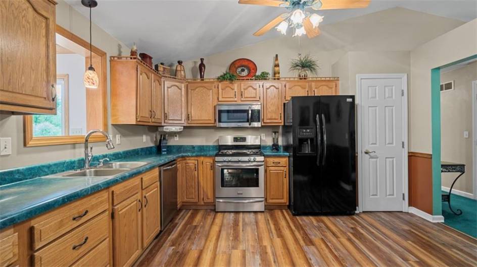304 May Ln, Evans City, PA 16033, 3 Bedrooms Bedrooms, ,2.1 BathroomsBathrooms,Residential,For Sale,May Ln,1706580