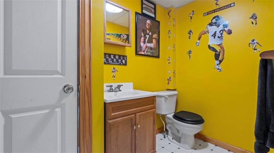 304 May Ln, Evans City, PA 16033, 3 Bedrooms Bedrooms, ,2.1 BathroomsBathrooms,Residential,For Sale,May Ln,1706580