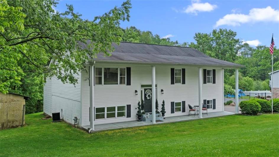 304 May Ln, Evans City, PA 16033, 3 Bedrooms Bedrooms, ,2.1 BathroomsBathrooms,Residential,For Sale,May Ln,1706580