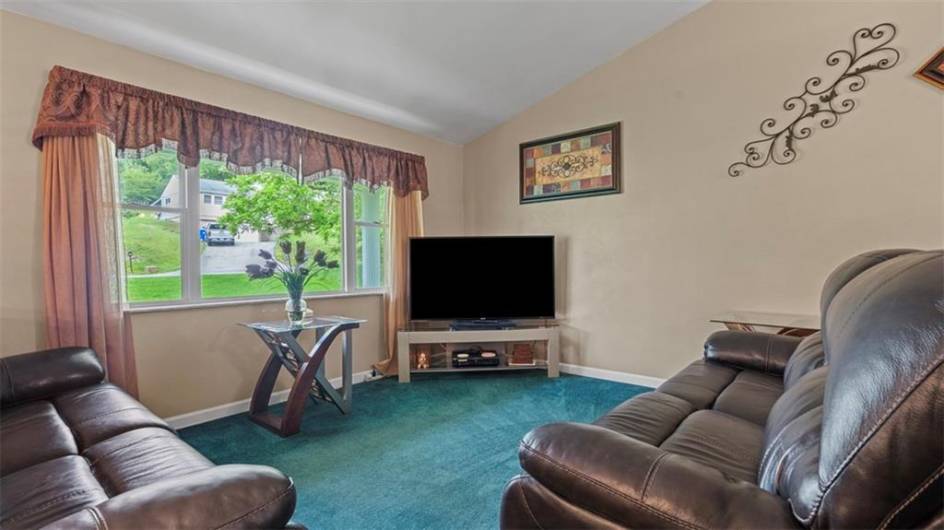 304 May Ln, Evans City, PA 16033, 3 Bedrooms Bedrooms, ,2.1 BathroomsBathrooms,Residential,For Sale,May Ln,1706580
