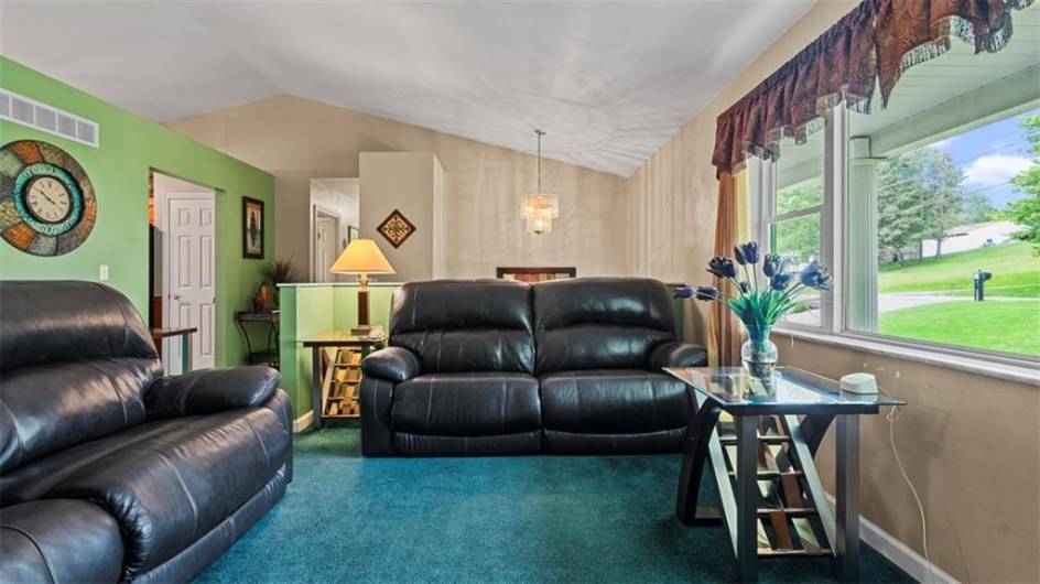 304 May Ln, Evans City, PA 16033, 3 Bedrooms Bedrooms, ,2.1 BathroomsBathrooms,Residential,For Sale,May Ln,1706580