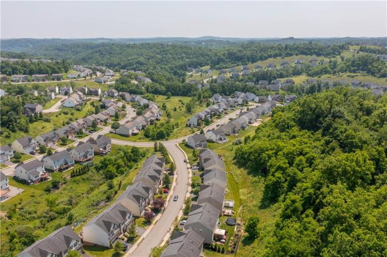 Additional aerial street view of Hinsdale Ln and the surrounding Berkshires community!