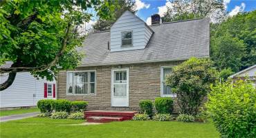 520 Joffre St, Ellwood City, PA 16117, 3 Bedrooms Bedrooms, 6 Rooms Rooms,1.1 BathroomsBathrooms,Residential,For Sale,Joffre St,1706793
