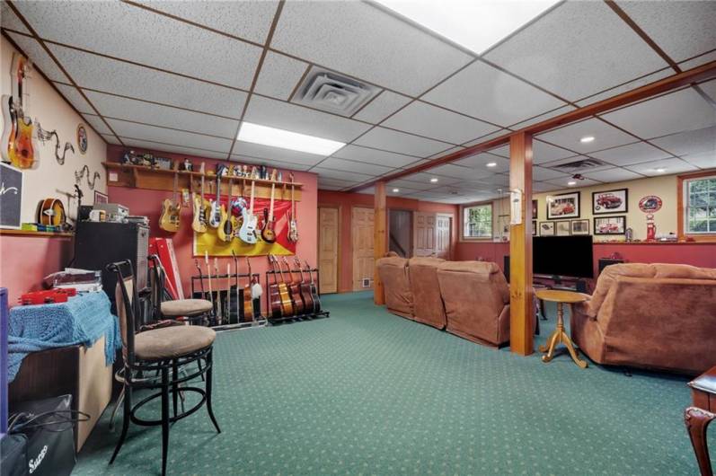 321 Dairy Farm Road, New Kensington, PA 15068, 3 Bedrooms Bedrooms, ,3 BathroomsBathrooms,Residential,For Sale,Dairy Farm Road,1706800