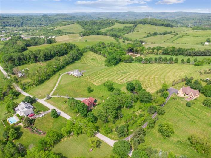 77 Carey School Rd, Ligonier, PA 15658, 3 Bedrooms Bedrooms, 11 Rooms Rooms,3.1 BathroomsBathrooms,Residential,For Sale,Carey School Rd,0,1706820