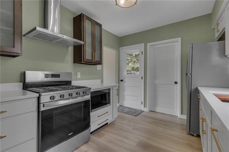 452 Canal Street, Beaver, PA 15009, 2 Bedrooms Bedrooms, 7 Rooms Rooms,1 BathroomBathrooms,Residential,For Sale,Canal Street,1706829