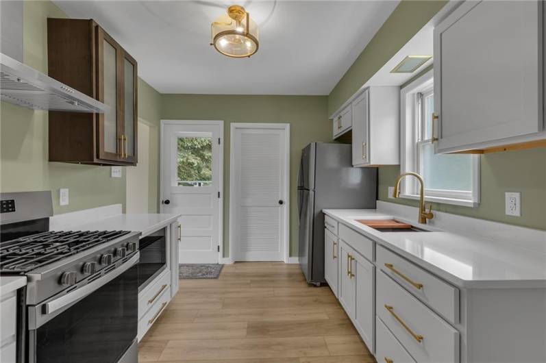452 Canal Street, Beaver, PA 15009, 2 Bedrooms Bedrooms, 7 Rooms Rooms,1 BathroomBathrooms,Residential,For Sale,Canal Street,1706829