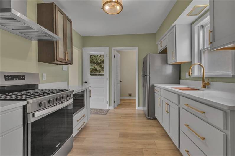 452 Canal Street, Beaver, PA 15009, 2 Bedrooms Bedrooms, 7 Rooms Rooms,1 BathroomBathrooms,Residential,For Sale,Canal Street,1706829