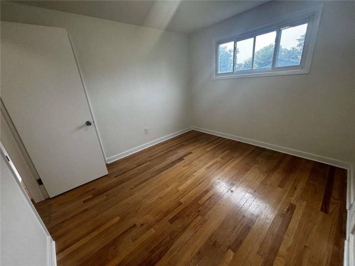 1123 Blue Jay Dr, Pittsburgh, PA 15243, 3 Bedrooms Bedrooms, 6 Rooms Rooms,2 BathroomsBathrooms,Residential,For Sale,Blue Jay Dr,0,1703493