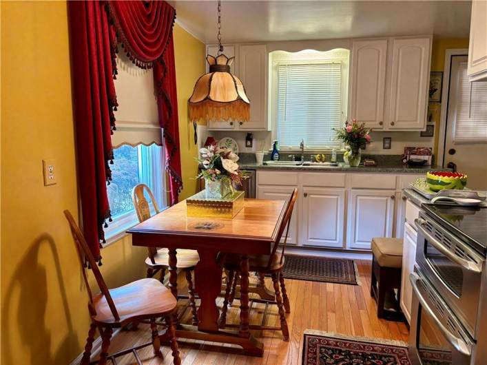 11 Worthington Ave, New Castle, PA 16105, 2 Bedrooms Bedrooms, 7 Rooms Rooms,2 BathroomsBathrooms,Residential,For Sale,Worthington Ave,1703934