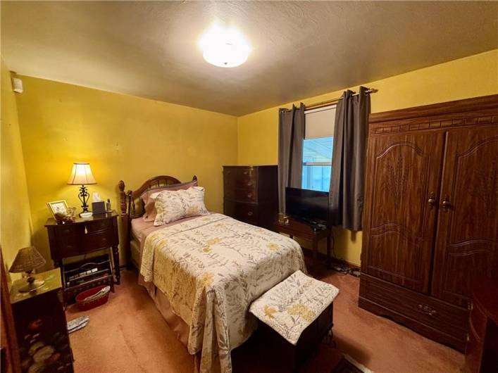 11 Worthington Ave, New Castle, PA 16105, 2 Bedrooms Bedrooms, 7 Rooms Rooms,2 BathroomsBathrooms,Residential,For Sale,Worthington Ave,1703934