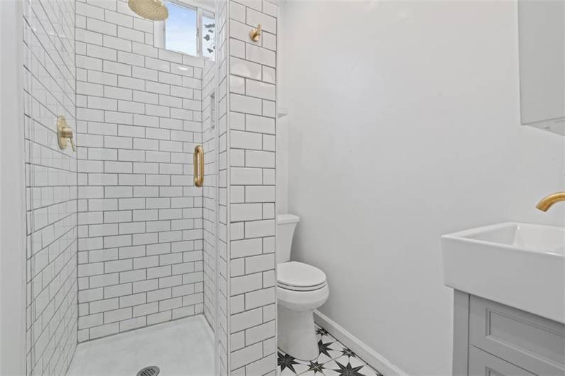 1037 Chislett Street, Pittsburgh, PA 15206, 6 Bedrooms Bedrooms, 11 Rooms Rooms,3 BathroomsBathrooms,Residential,For Sale,Chislett Street,0,1706306