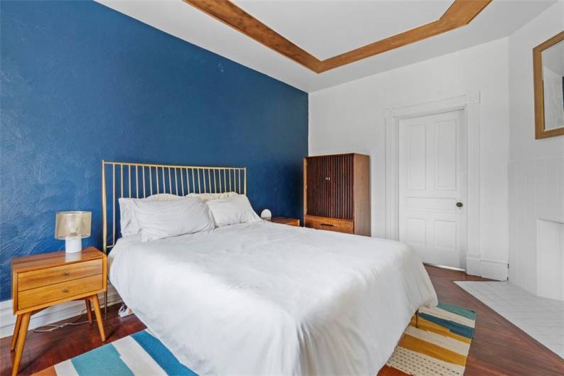 1037 Chislett Street, Pittsburgh, PA 15206, 6 Bedrooms Bedrooms, 11 Rooms Rooms,3 BathroomsBathrooms,Residential,For Sale,Chislett Street,0,1706306