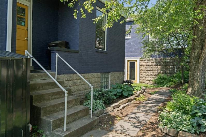 1037 Chislett Street, Pittsburgh, PA 15206, 6 Bedrooms Bedrooms, 11 Rooms Rooms,3 BathroomsBathrooms,Residential,For Sale,Chislett Street,0,1706306