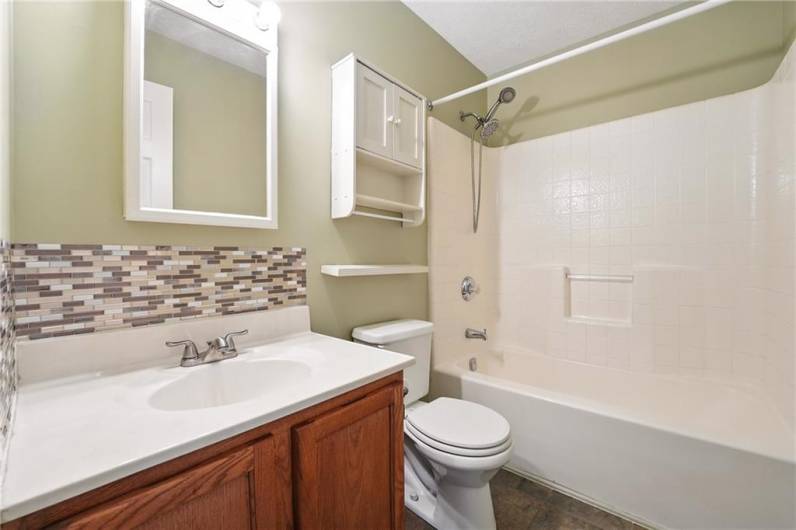 714 Carters Grove Dr, Gibsonia, PA 15044, 3 Bedrooms Bedrooms, 7 Rooms Rooms,2.1 BathroomsBathrooms,Residential,For Sale,Carters Grove Dr,1706316