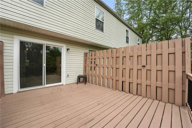 Newer 15x12 Upper-level deck with privacy sides.