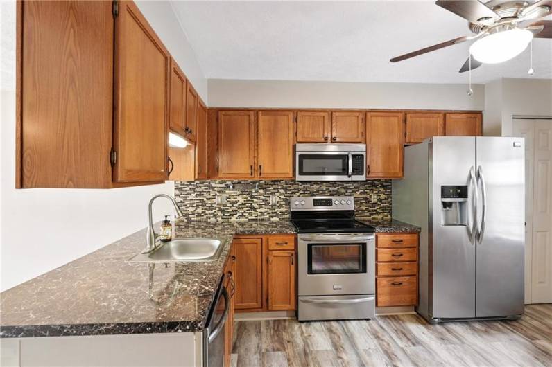 714 Carters Grove Dr, Gibsonia, PA 15044, 3 Bedrooms Bedrooms, 7 Rooms Rooms,2.1 BathroomsBathrooms,Residential,For Sale,Carters Grove Dr,1706316