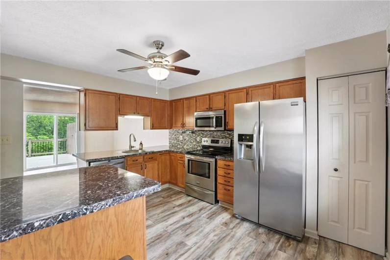 714 Carters Grove Dr, Gibsonia, PA 15044, 3 Bedrooms Bedrooms, 7 Rooms Rooms,2.1 BathroomsBathrooms,Residential,For Sale,Carters Grove Dr,1706316