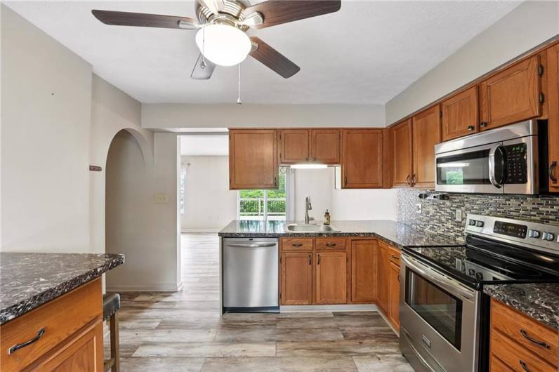 714 Carters Grove Dr, Gibsonia, PA 15044, 3 Bedrooms Bedrooms, 7 Rooms Rooms,2.1 BathroomsBathrooms,Residential,For Sale,Carters Grove Dr,1706316