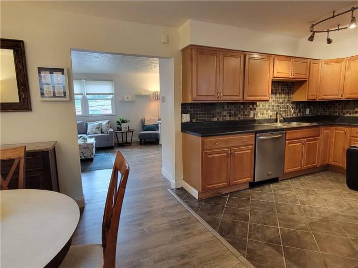 611 Broadhead Ave, Pittsburgh, PA 15205, 3 Bedrooms Bedrooms, 7 Rooms Rooms,1.1 BathroomsBathrooms,Residential,For Sale,Broadhead Ave,1706326