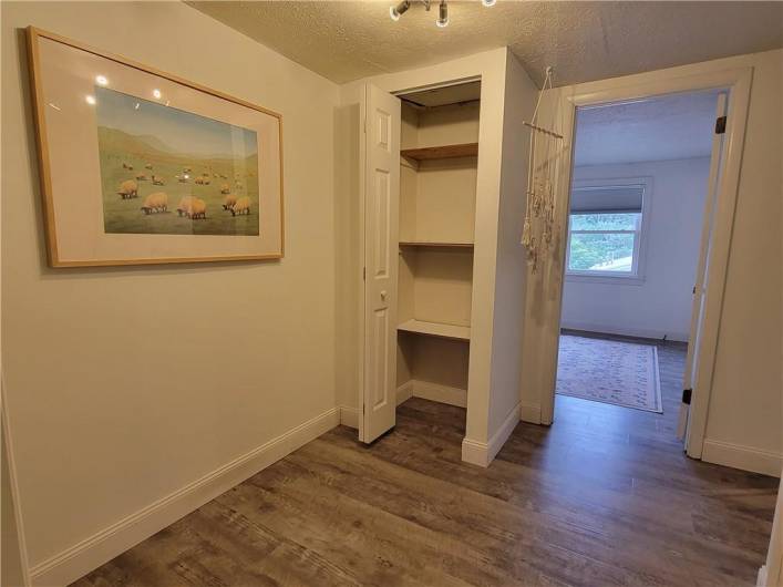611 Broadhead Ave, Pittsburgh, PA 15205, 3 Bedrooms Bedrooms, 7 Rooms Rooms,1.1 BathroomsBathrooms,Residential,For Sale,Broadhead Ave,1706326