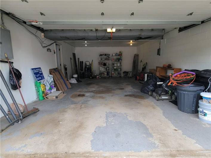 611 Broadhead Ave, Pittsburgh, PA 15205, 3 Bedrooms Bedrooms, 7 Rooms Rooms,1.1 BathroomsBathrooms,Residential,For Sale,Broadhead Ave,1706326