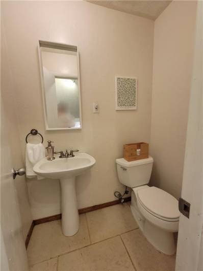 611 Broadhead Ave, Pittsburgh, PA 15205, 3 Bedrooms Bedrooms, 7 Rooms Rooms,1.1 BathroomsBathrooms,Residential,For Sale,Broadhead Ave,1706326