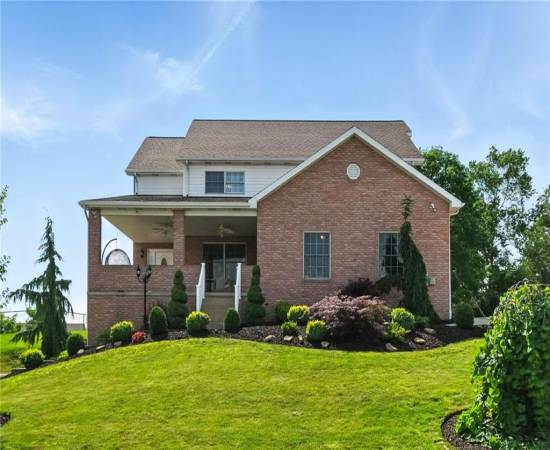 ContingentResidential 2310 Shamrock Ln, Canonsburg, PA 15317, 5 Bedrooms Bedrooms, 13 Rooms Rooms,3.1 BathroomsBathrooms,Residential,For Sale,Shamrock Ln,1706944