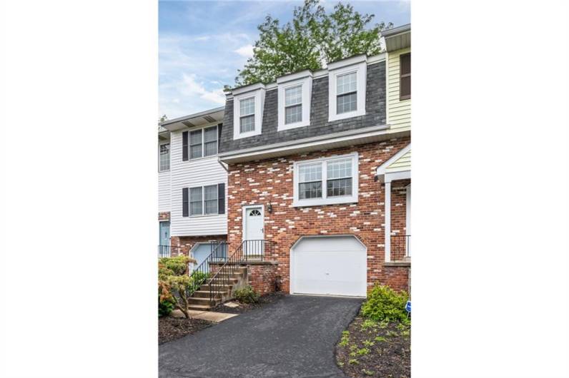 1356 Quail Run Cir, Bethel Park, PA 15102, 2 Bedrooms Bedrooms, ,1.1 BathroomsBathrooms,Residential,For Sale,Quail Run Cir,1706671
