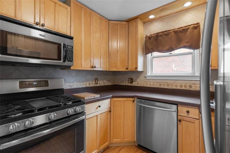 Kitchen with all appliances included.