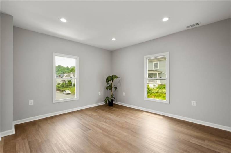 122 Elm Street, Canonsburg, PA 15324, 4 Bedrooms Bedrooms, 7 Rooms Rooms,3 BathroomsBathrooms,Residential,For Sale,Elm Street,1706422