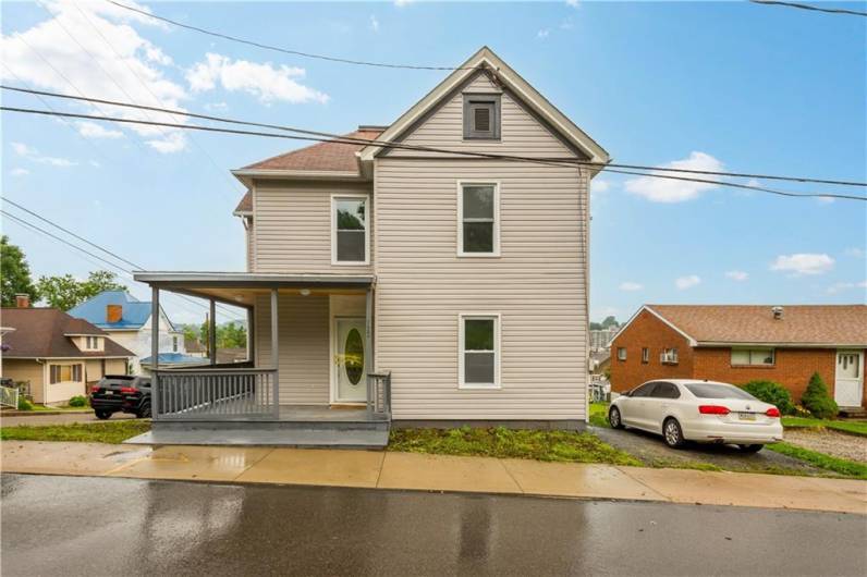 122 Elm Street, Canonsburg, PA 15324, 4 Bedrooms Bedrooms, 7 Rooms Rooms,3 BathroomsBathrooms,Residential,For Sale,Elm Street,1706422