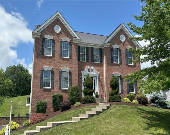 178 Foxchase Dr., Canonsburg, PA 15317, 4 Bedrooms Bedrooms, 12 Rooms Rooms,2.2 BathroomsBathrooms,Residential,For Sale,Foxchase Dr.,1706965