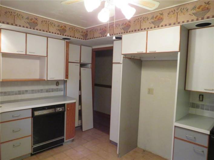 3030 Hillcrest Rd, Bethel Park, PA 15102, 3 Bedrooms Bedrooms, 9 Rooms Rooms,2.1 BathroomsBathrooms,Residential,For Sale,Hillcrest Rd,1706973