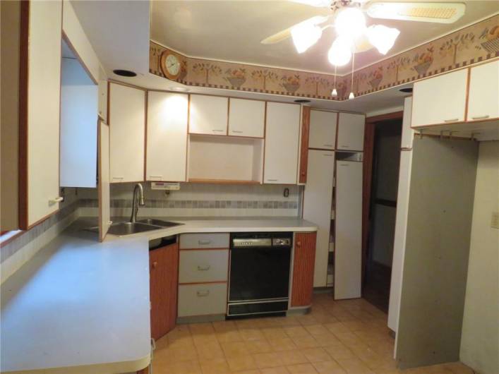 3030 Hillcrest Rd, Bethel Park, PA 15102, 3 Bedrooms Bedrooms, 9 Rooms Rooms,2.1 BathroomsBathrooms,Residential,For Sale,Hillcrest Rd,1706973