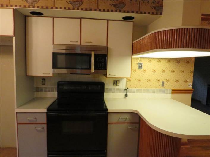 3030 Hillcrest Rd, Bethel Park, PA 15102, 3 Bedrooms Bedrooms, 9 Rooms Rooms,2.1 BathroomsBathrooms,Residential,For Sale,Hillcrest Rd,1706973