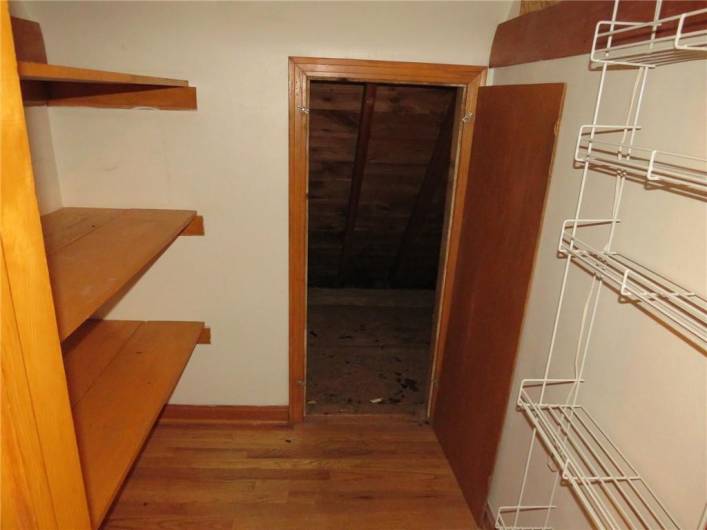 3030 Hillcrest Rd, Bethel Park, PA 15102, 3 Bedrooms Bedrooms, 9 Rooms Rooms,2.1 BathroomsBathrooms,Residential,For Sale,Hillcrest Rd,1706973
