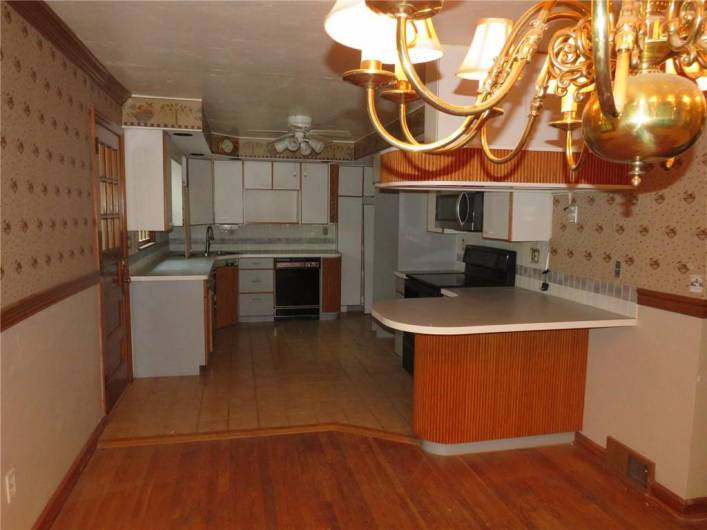 3030 Hillcrest Rd, Bethel Park, PA 15102, 3 Bedrooms Bedrooms, 9 Rooms Rooms,2.1 BathroomsBathrooms,Residential,For Sale,Hillcrest Rd,1706973