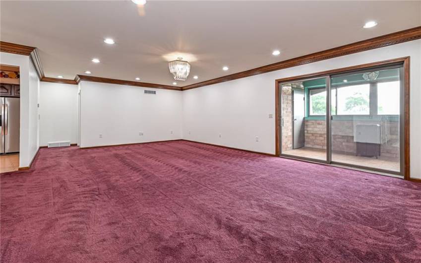 2525 Greensburg Pike, Pittsburgh, PA 15221, 3 Bedrooms Bedrooms, 7 Rooms Rooms,3.1 BathroomsBathrooms,Residential,For Sale,Greensburg Pike,0,1707048