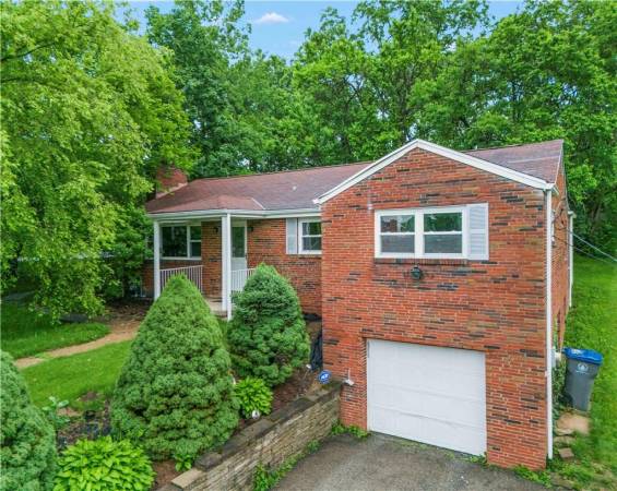 108 Joyce Drive, Canonsburg, PA 15317, 4 Bedrooms Bedrooms, ,2.1 BathroomsBathrooms,Lease,For Sale,Joyce Drive,1707171