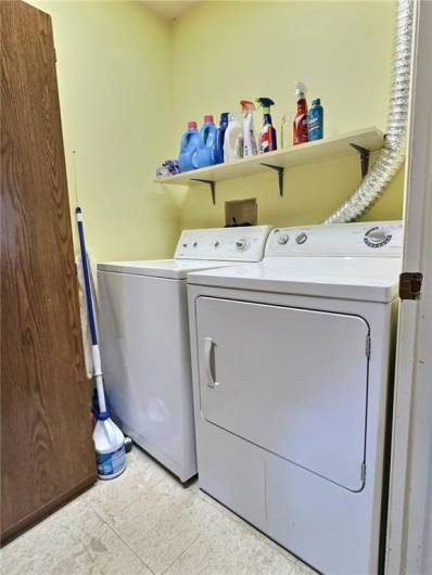 830 Main St, Washington, PA 15301, 2 Bedrooms Bedrooms, 8 Rooms Rooms,2 BathroomsBathrooms,Residential,For Sale,Main St,1707216