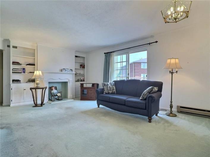 830 Main St, Washington, PA 15301, 2 Bedrooms Bedrooms, 8 Rooms Rooms,2 BathroomsBathrooms,Residential,For Sale,Main St,1707216