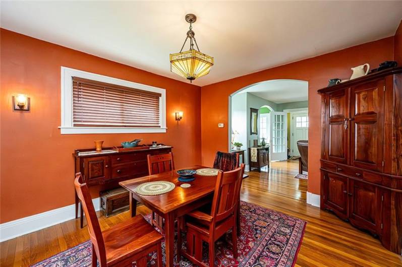 DINING ROOM - 15X10