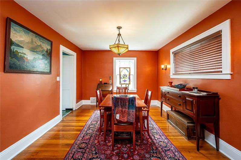 DINING ROOM FROM LIVING ROOM & ACCESS TO KITCHEN