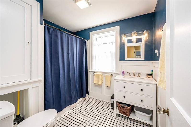 FULL BATH - W/ TUB SHOWER, W/ VINTAGE HEXAGONAL BLACK & WHITE MOSAIC TILE