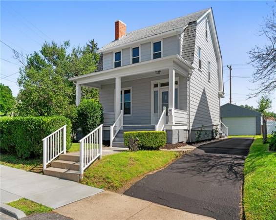Welcome to 616 W. College Street!