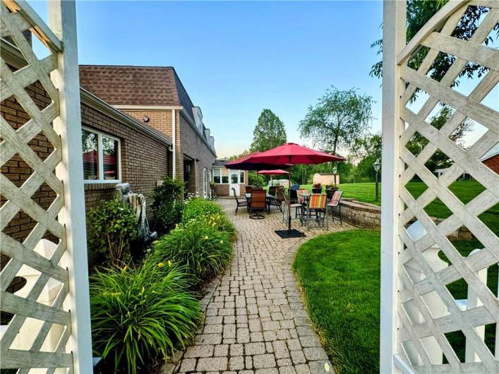 View Virtual Tour for bonus photos