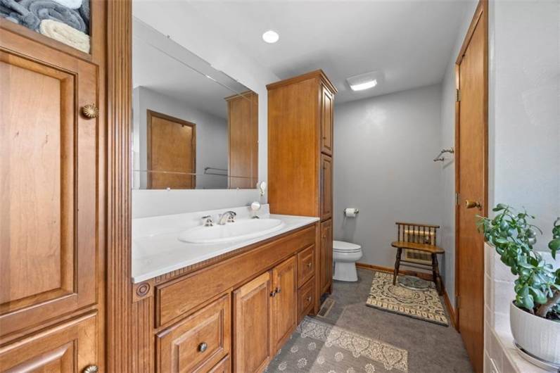 367 Crescent Drive, Washington, PA 15301, 4 Bedrooms Bedrooms, 11 Rooms Rooms,3 BathroomsBathrooms,Residential,For Sale,Crescent Drive,1707377
