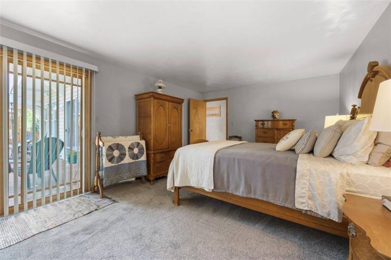367 Crescent Drive, Washington, PA 15301, 4 Bedrooms Bedrooms, 11 Rooms Rooms,3 BathroomsBathrooms,Residential,For Sale,Crescent Drive,1707377