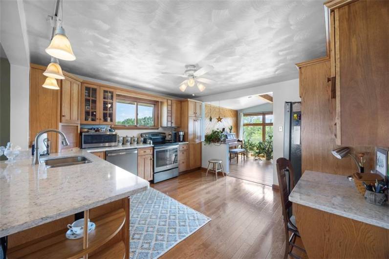 367 Crescent Drive, Washington, PA 15301, 4 Bedrooms Bedrooms, 11 Rooms Rooms,3 BathroomsBathrooms,Residential,For Sale,Crescent Drive,1707377